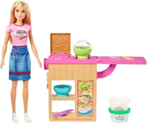 Barbie Noodle Yapıyor Oyun Seti GHK43